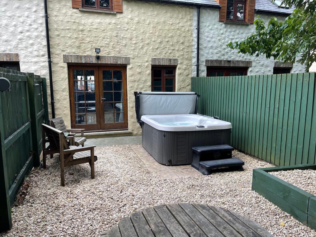 Cottage With Hot Tub In Pembrokeshire Haverfordwest Exterior foto
